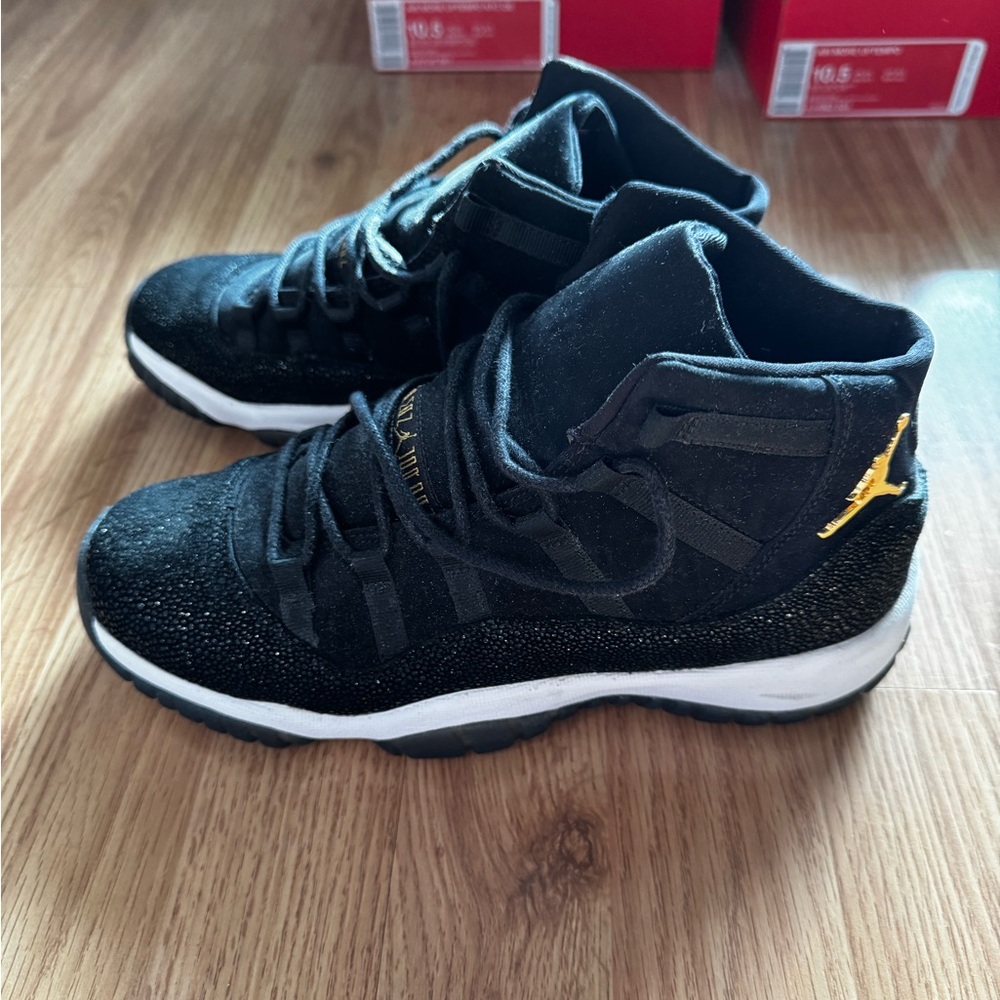 Jordan 11 Heiress Black Stingray